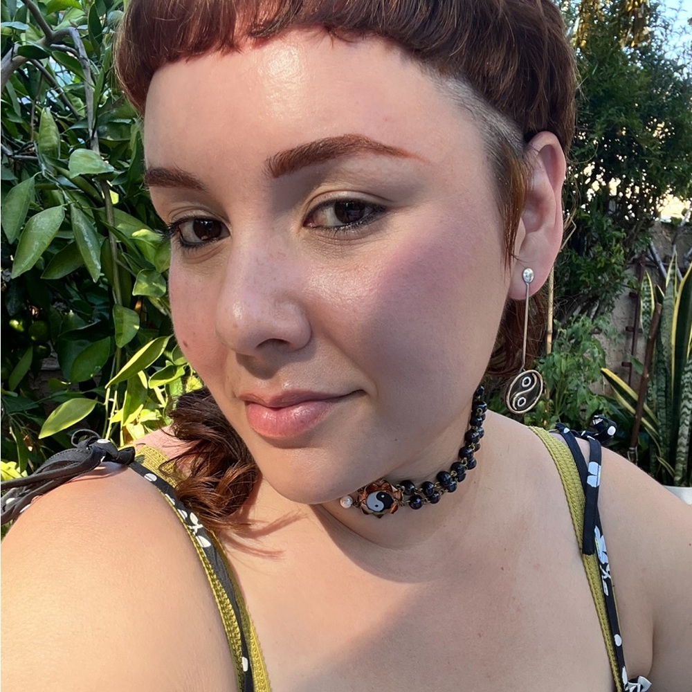 Meet your Posher, Zenia